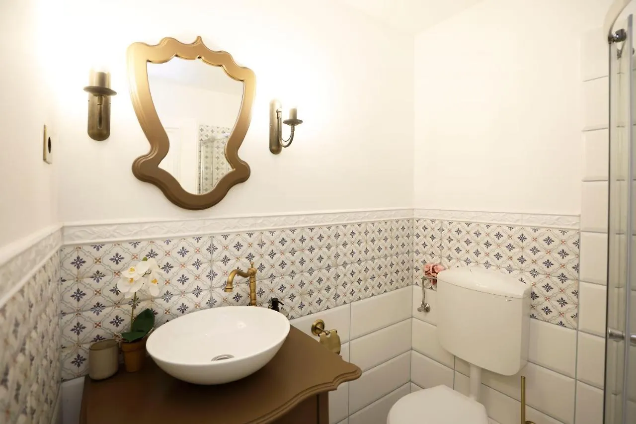 Bed & Breakfast Villabaroque_Eger Hungary